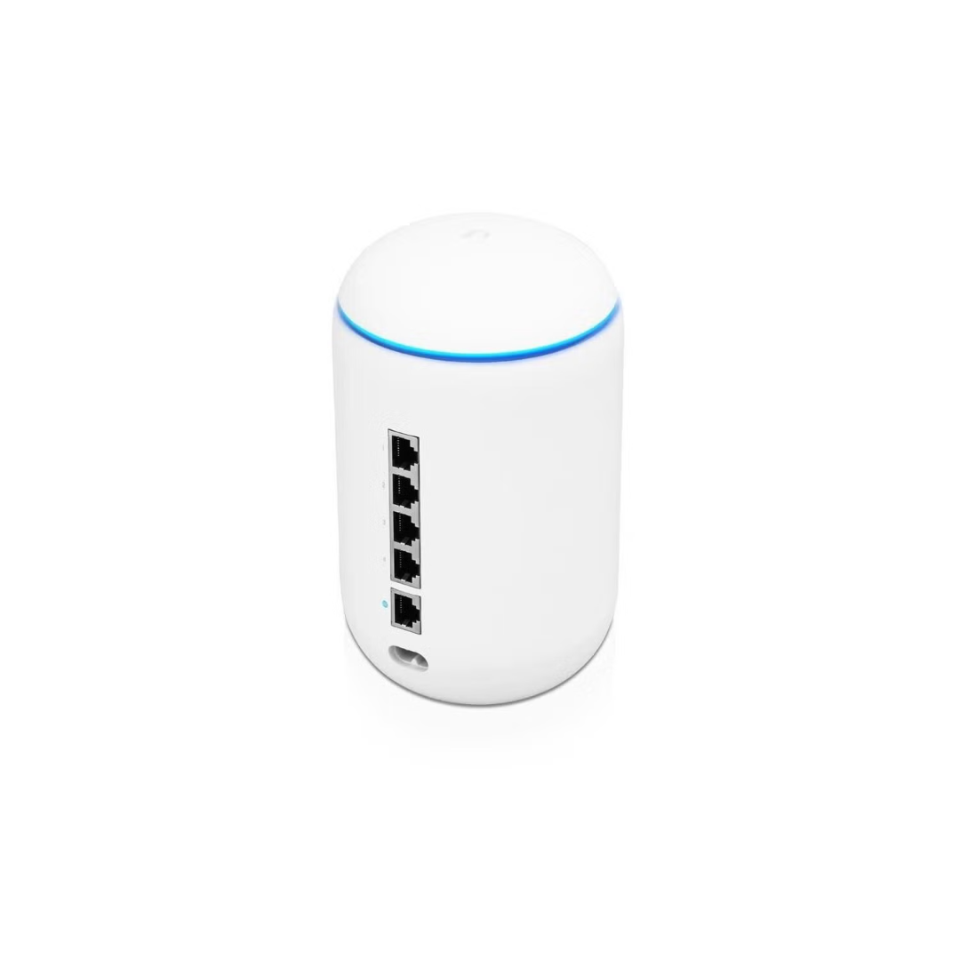 Ubiquiti UniFi Dream Machine, AP, Switch, Security Gateway