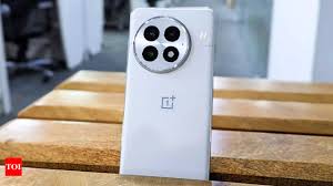 OnePlus 13 – 12GB RAM, 256GB, Power Meets Precision